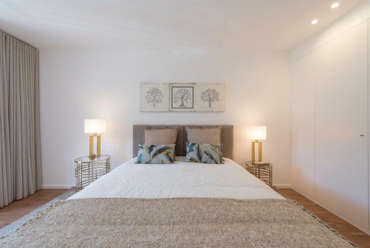 Lovelystay - Downtown Balcony Apartment With Free Parking Porto Ngoại thất bức ảnh