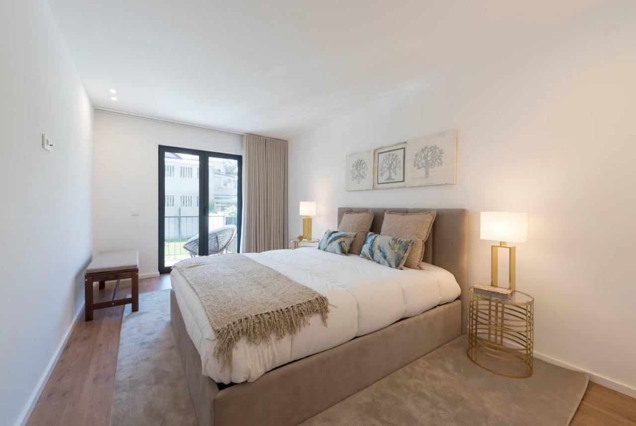 Lovelystay - Downtown Balcony Apartment With Free Parking Porto Ngoại thất bức ảnh